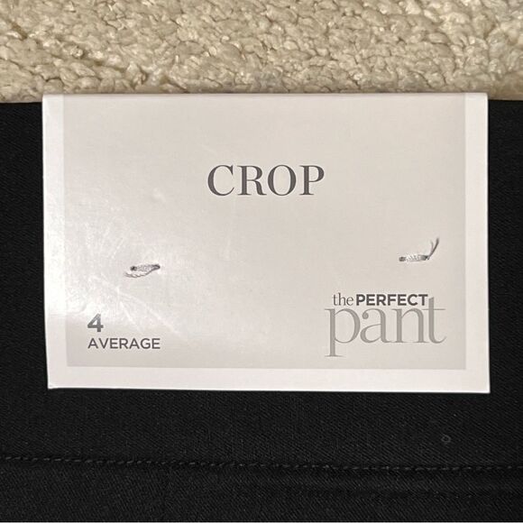 CHRISTOPHER & BANKS Signature Slimming Black Pull On Cropped Pants - Size 4 - Picture 7 of 7